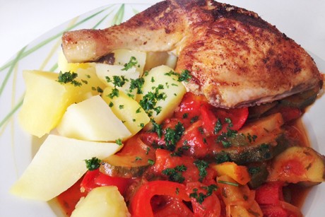 Hühnerkeule mit Ratatouille