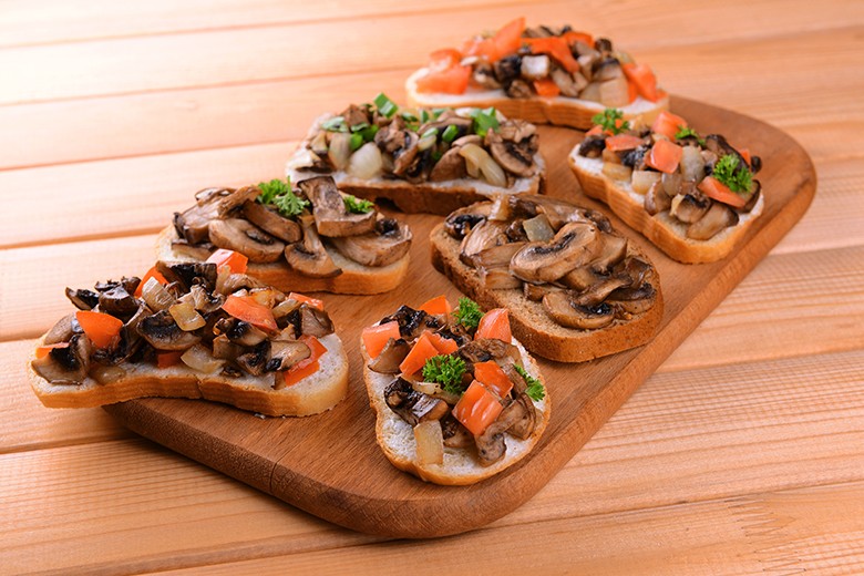 Bruschetta mit Steinpilzen