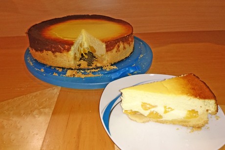 Käsekuchen mit Pfirsich