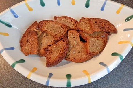 Knusprige Brotchips
