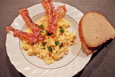 Deftiges Frühstück