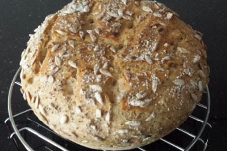 Dinkel-Chiasamen-Brot
