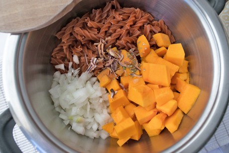 One-Pot-Curry-Pasta