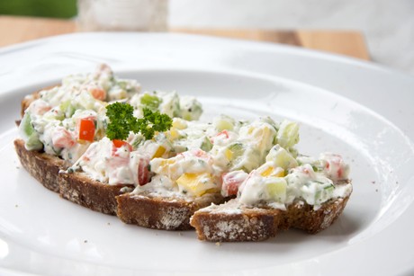Joghurt-Schafkäse-Aufstrich