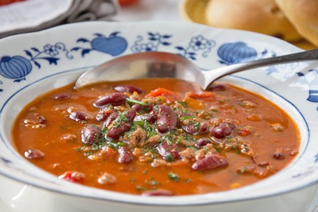 Chilenische Bohnensuppe