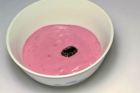 Marcarponecreme mit Brombeeren