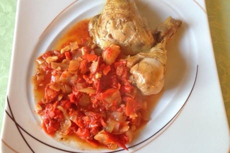 Hähnchen mit Letscho-Gemüse