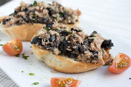Fisch-Crostini