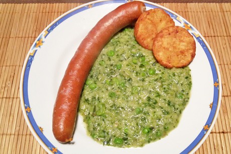 Kochsalat mit Erbsen
