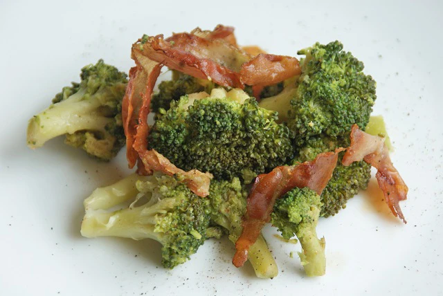 Broccoli al prosciutto