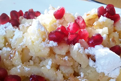 Kaiserschmarren mit Granatapfelkerne
