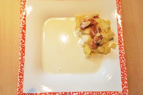 Milchsuppe mit Erdäpfelsterz a la Oma