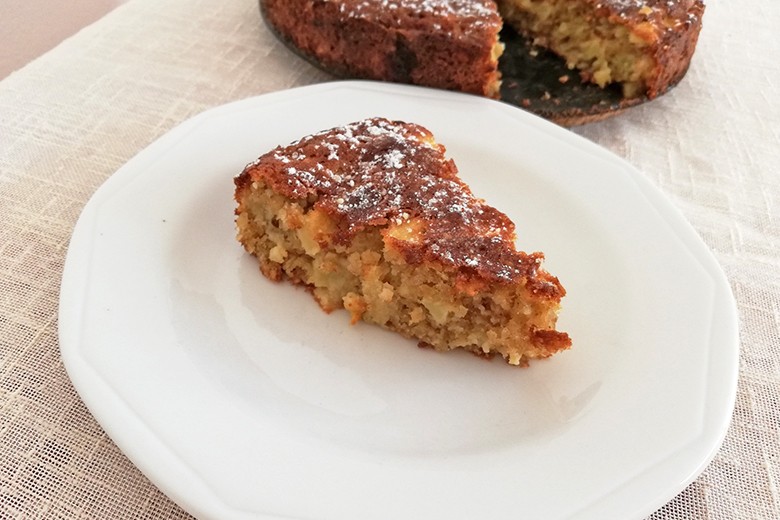 Apfel-Haferflocken-Kuchen