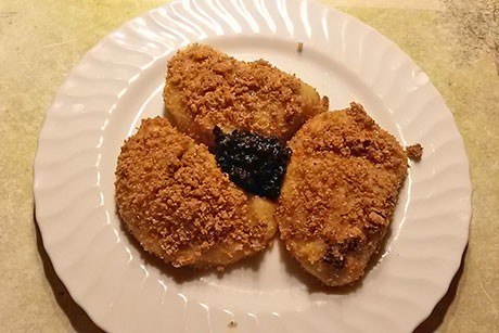 Powidltascherln mit Zimtbrösel