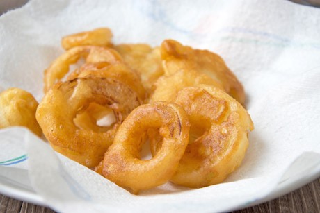 Gebackene Zwiebelringe