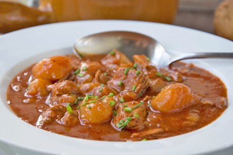 Hendl-Erdäpfel-Gulasch