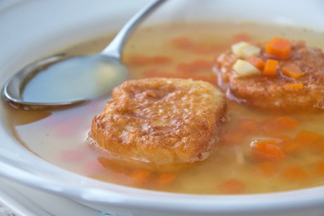 Semmelschnittensuppe