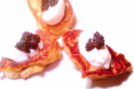 Fuxis Blinis mit Kaviar und Creme