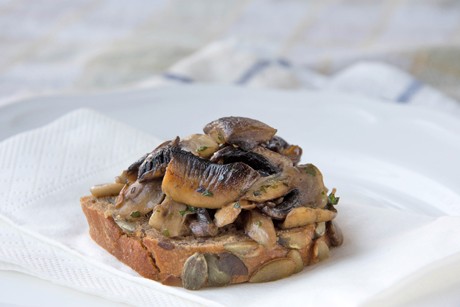 Champignon Crostini