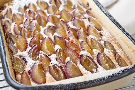 Zwetschkenkuchen mit Nuss