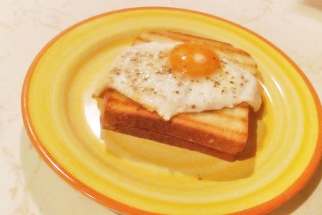 Spiegelei Toast