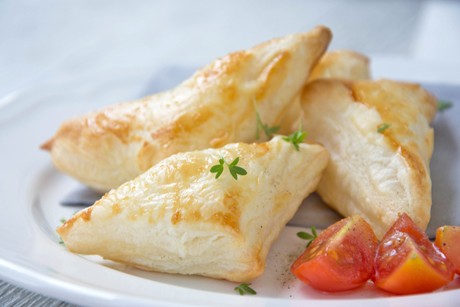 Pikante Blätterteigpäckchen