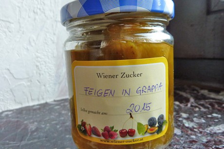 Feigen in Grappa eingelegt