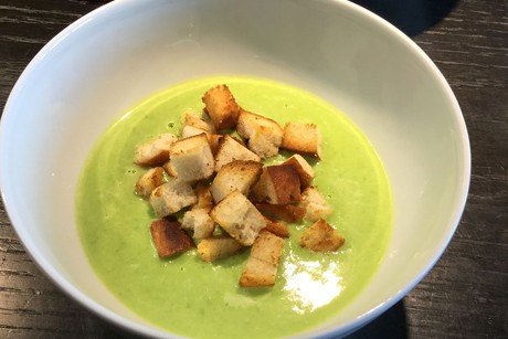 Erbsensuppe mit Ingwer