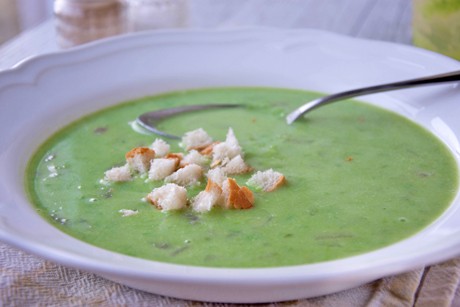 Erbsen-Spinat-Cremesuppe