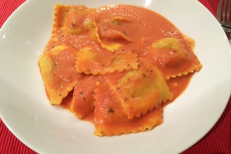 Schnelle Tomatensauce mit Chili