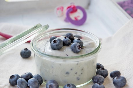 Grieß-Brei mit Heidelbeeren