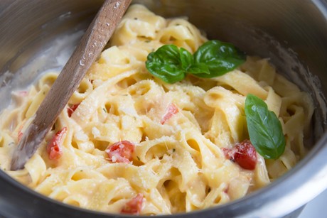 One Pot Tagliatelle mit Tomaten