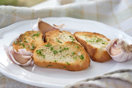 Knoblauchcrostini
