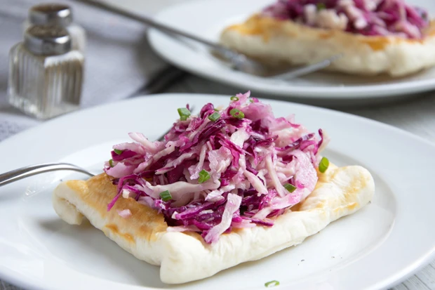 Krautsalat auf Blätterteig