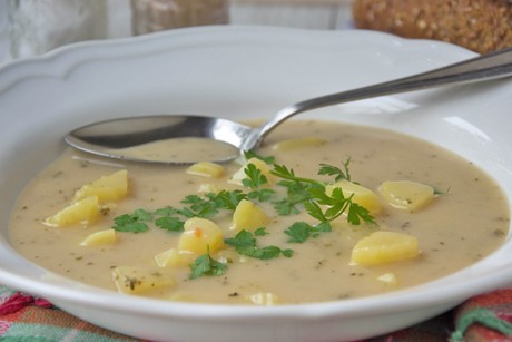 Erdäpfelsuppe