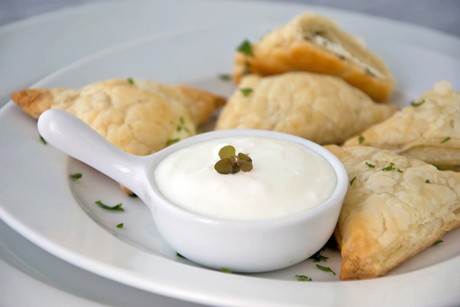Honig-Sauerrahm Dip