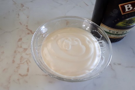 Baileys-Topfen-Creme