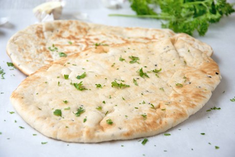 Kräuter-Naanbrot