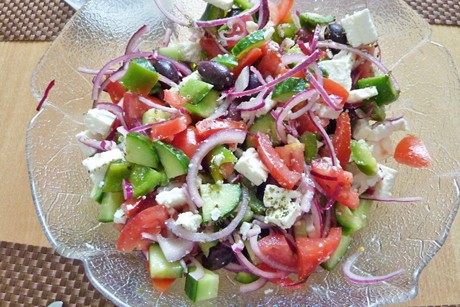 Gemischter griechischer Salat