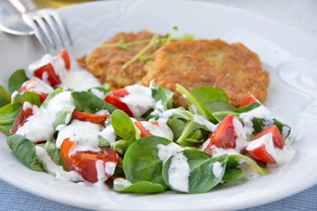 Vogerlsalat mit Buttermilchdressing