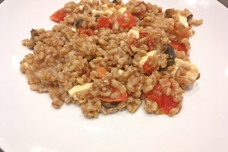 Dinkelreis mit Tomaten und Feta