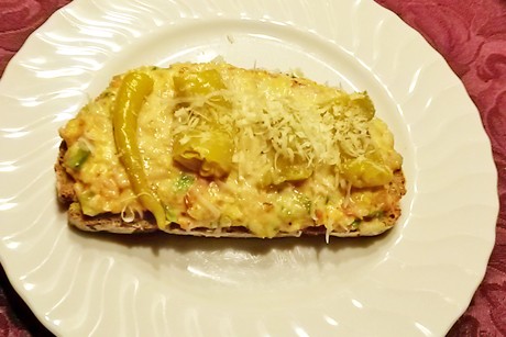 Überbackene pikante Brote