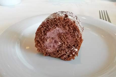 Heidelbeer-Schokoladeroulade
