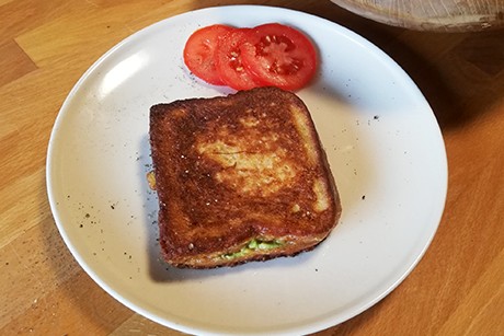 French Toast mit Avocadofüllung