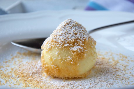 Flaumige Zwetschkenknödel
