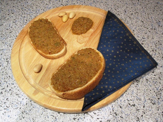 Toasts mit Mandel - Vinaigrette