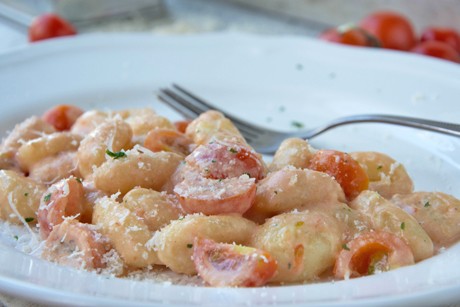 Gnocchi mit Tomaten-Käsesauce