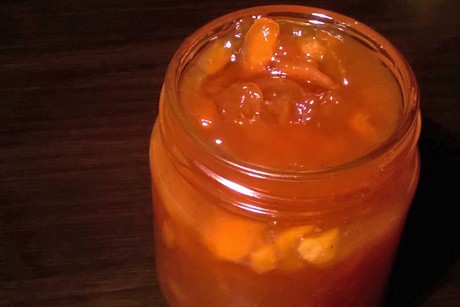Stachelbeer-Marillenmarmelade