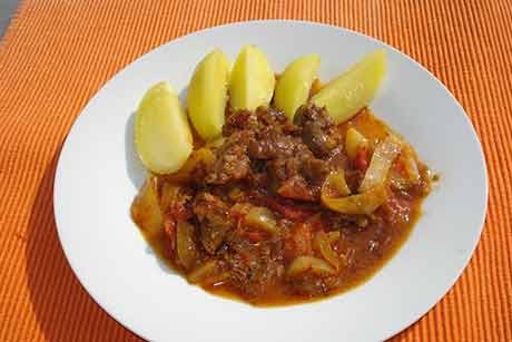 Pute mit Paprikastreifen