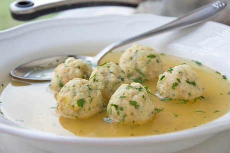 Kräuter-Bröselknödel